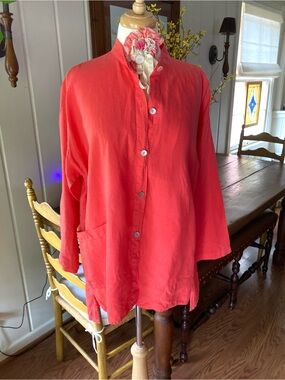Mosaic Lightweight Coral Button-Front Tunic Top M/LG